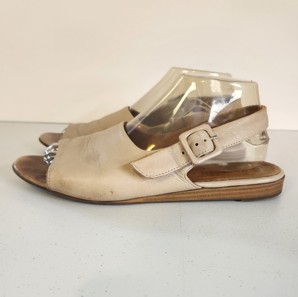 Bueno Raine Open Toe Beige Leather Sandals Shoes Size 9 EU 40 Minimalist Classic - Picture 2 of 6